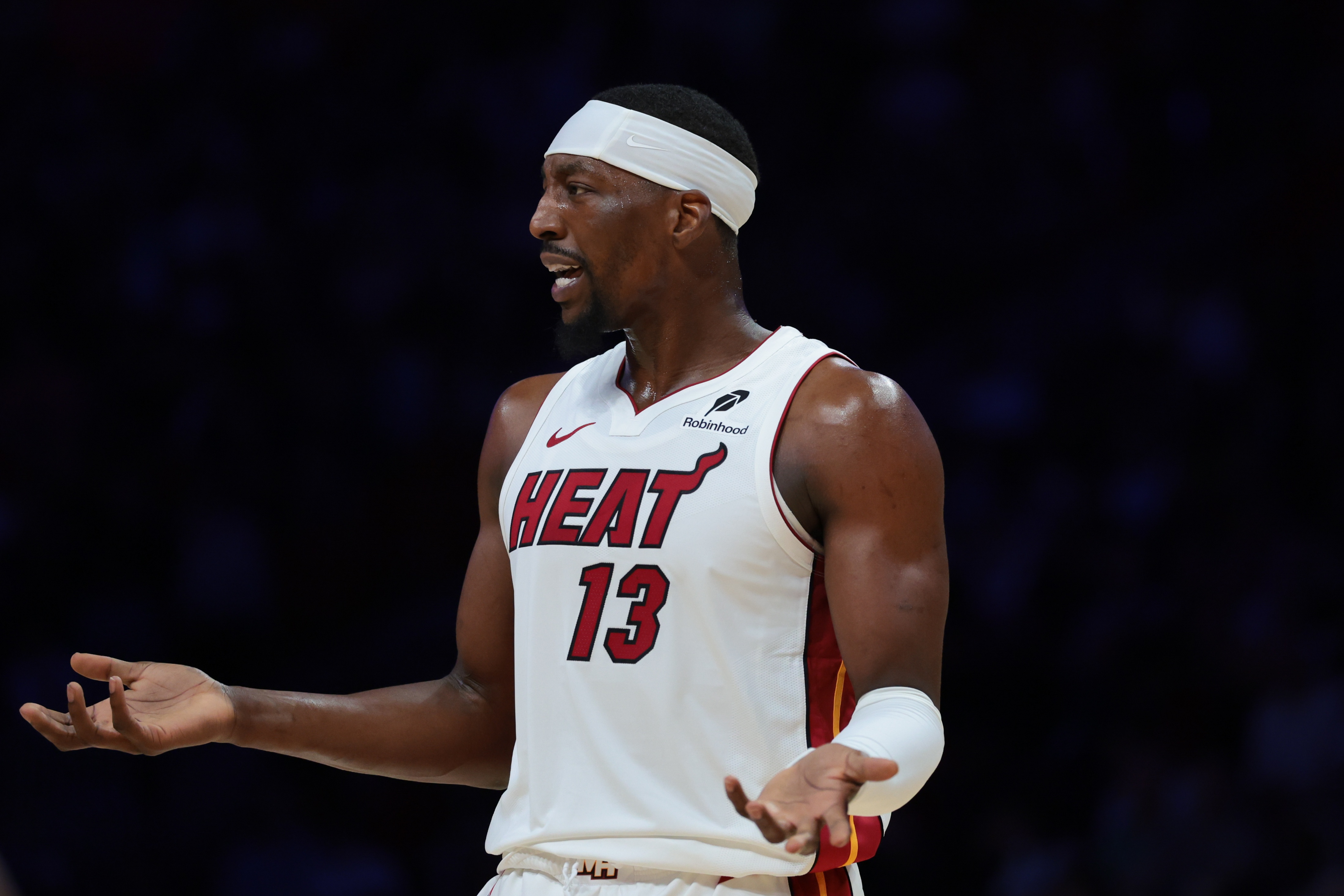 阿德巴约：我们太多次前一晚防守出色 第二晚却状态掉线了